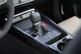 2017款雪铁龙C5实拍组图