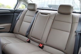 2017款雪铁龙C5实拍组图