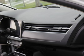 2017款雪铁龙C5实拍组图