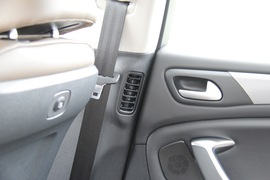 2017款雪铁龙C5实拍组图