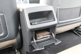 2017款雪铁龙C5实拍组图