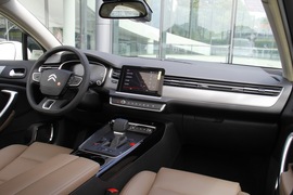 2017款雪铁龙C5实拍组图