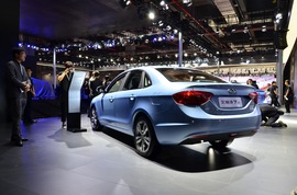 奇瑞艾瑞泽7e上海车展实拍