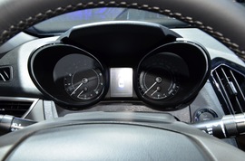 奇瑞艾瑞泽7e上海车展实拍