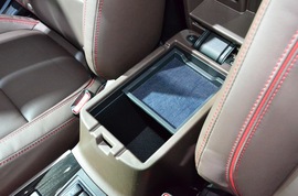 广汽三菱欧蓝德PHEV上海车展实拍