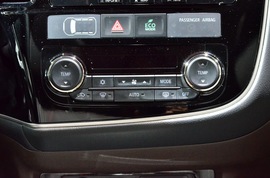 广汽三菱欧蓝德PHEV上海车展实拍