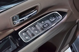 广汽三菱欧蓝德PHEV上海车展实拍