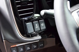 广汽三菱欧蓝德PHEV上海车展实拍