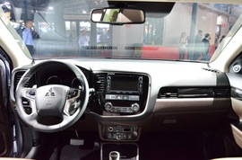 广汽三菱欧蓝德PHEV上海车展实拍