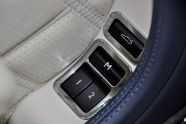 2012款宾利慕尚女王登基钻禧纪念版