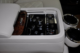 2012款宾利慕尚女王登基钻禧纪念版