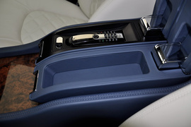 2012款宾利慕尚女王登基钻禧纪念版