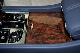 2012款宾利慕尚女王登基钻禧纪念版