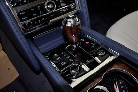 2012款宾利慕尚女王登基钻禧纪念版