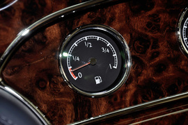 2012款宾利慕尚女王登基钻禧纪念版