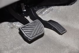 2012款力帆620EV纯电动汽车