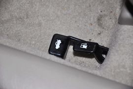 2012款力帆620EV纯电动汽车