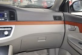 2012款力帆620EV纯电动汽车