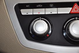 2012款力帆620EV纯电动汽车