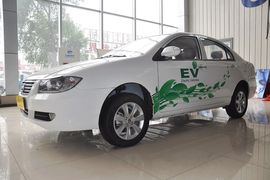 2012款力帆620EV纯电动汽车