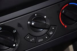 2012款力帆320冠军版1.3L标准型