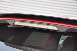 2012款路虎揽胜极光5门耀动版