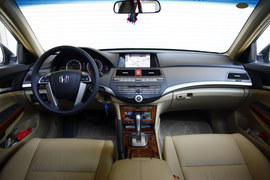 2012款本田雅阁对比测试