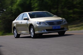 2012款丰田凯美瑞对比测试