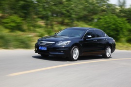 2012款本田雅阁对比测试