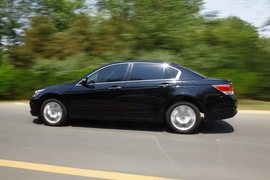 2012款本田雅阁对比测试