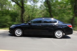 2012款本田雅阁对比测试