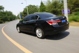 2012款本田雅阁对比测试