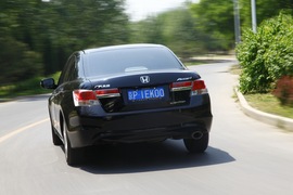 2012款本田雅阁对比测试