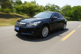 2012款本田雅阁对比测试