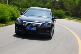 2012款本田雅阁对比测试