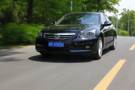 2012款本田雅阁对比测试