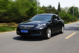 2012款本田雅阁对比测试