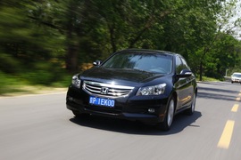 2012款本田雅阁对比测试