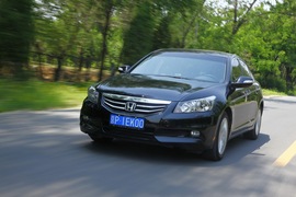 2012款本田雅阁对比测试