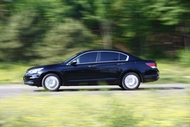 2012款本田雅阁对比测试