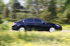 2012款本田雅阁对比测试