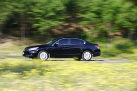 2012款本田雅阁对比测试