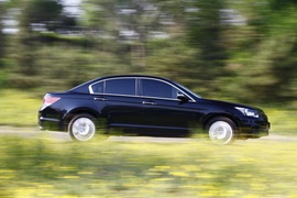 2012款本田雅阁对比测试