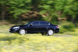 2012款本田雅阁对比测试