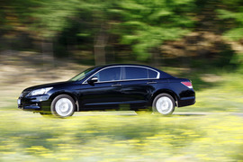 2012款本田雅阁对比测试