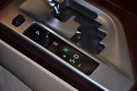 2012款丰田凯美瑞2.5Q