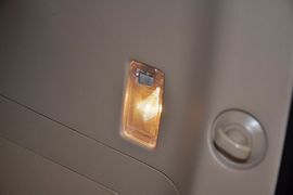 2012款丰田埃尔法3.5L豪华版