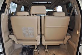 2012款丰田埃尔法3.5L豪华版