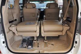 2012款丰田埃尔法3.5L豪华版