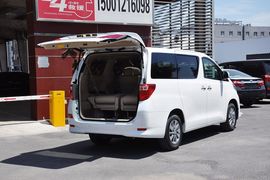 2012款丰田埃尔法3.5L豪华版